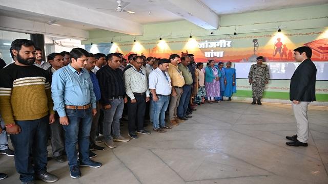 शहीद दिवस पर अमर सेनानियों को दी गई श्रद्धांजलि