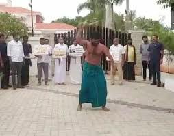 बीजेपी नेता ने खुद को कोड़े से पीटा यौन उत्पीडऩ मामले में अनोखा