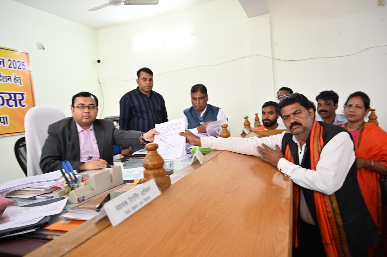 जिला पंचायत सदस्य के लिए आज 29 नाम निर्देशन पत्र हुए जमा