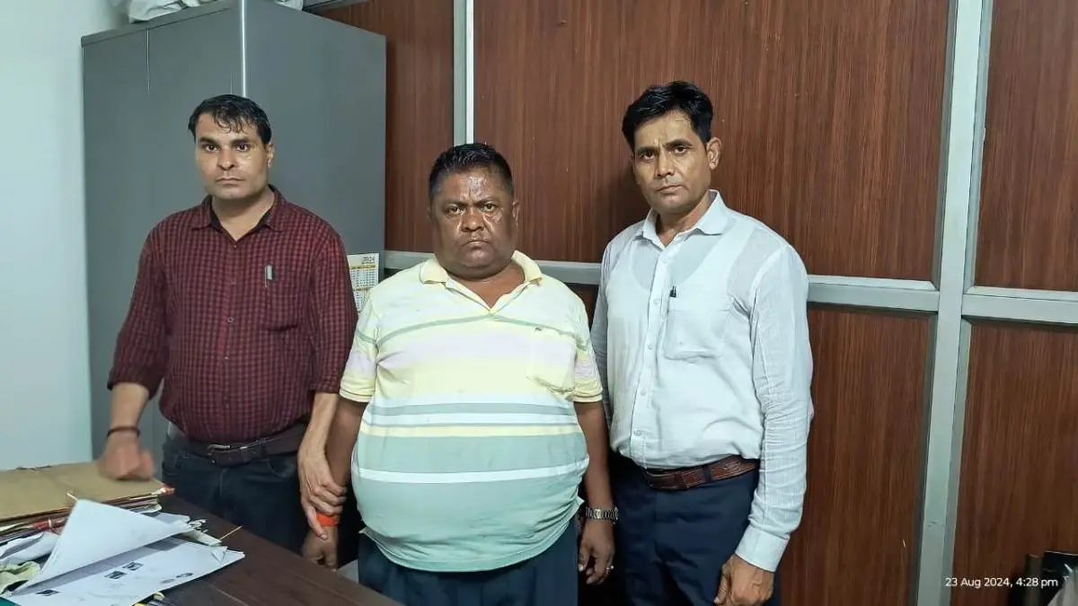 बीडीए के बाबू के लाॅकर से मिले 44.80 लाख के सोने के आभूषण