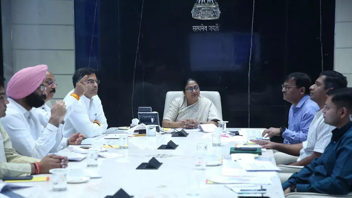 दिल्ली में आज से लागू होगी आयुष्मान योजना, जरूरतमंदों को मिलेगी मुफ्त इलाज की सुविधा