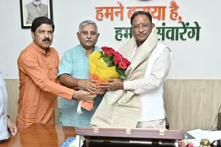 पाठ्य पुस्तक निगम के अध्यक्ष राजा पाण्डेय ने मुख्यमंत्री का माना आभार