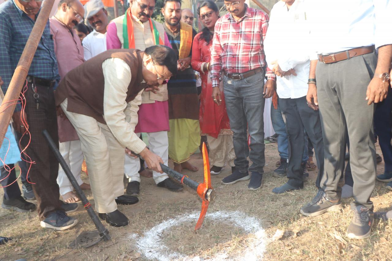 निहारिका क्षेत्र को बिजली की समस्या से मिलेगी निजात, उद्योग मंत्री ने  रु 1.90 करोड़ के विद्युत सबस्टेशन का किया भूमिपूजन