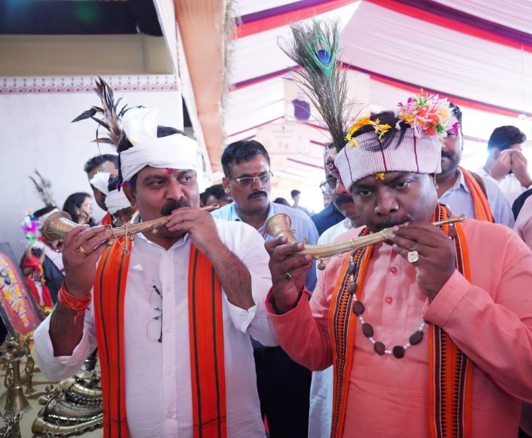 बस्तर पंडुम में बिखर रही जनजातीय संस्कृति की अनुपम छटा