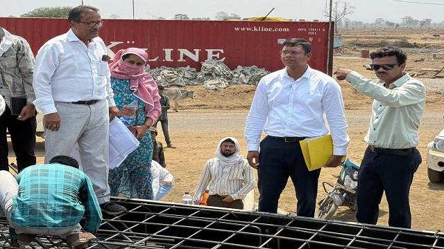 मुख्य तकनीकी परीक्षक सतर्कता आर. पुराम ने किया समौदा-निसदा डायवर्सन के निर्माणाधीन केनाल का निरीक्षण
