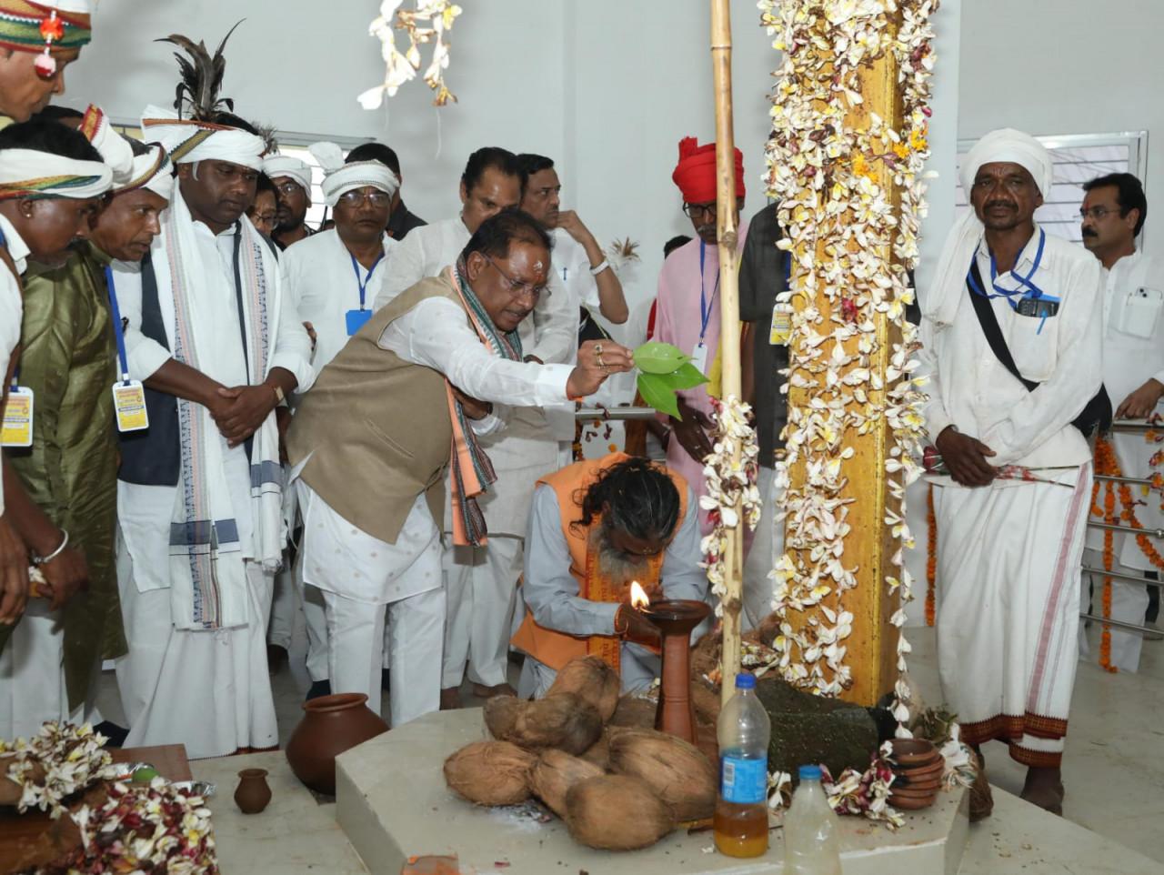 मुख्यमंत्री विष्णुदेव साय कांकेर जिले के मरका पंडुम में हुए शामिल