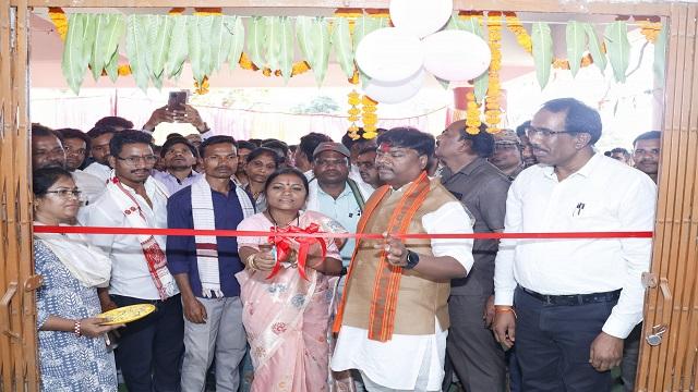 बयानार क्षेत्र में होगा स्वास्थ्य सेवाए बेहतर, प्राथमिक स्वास्थ्य केंद्र का वन मंत्री केदार कश्यप ने किया लोकार्पण