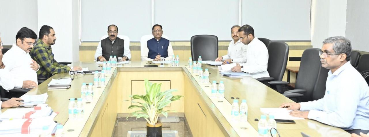 मुख्यमंत्री विष्णु देव साय ने की लोक स्वास्थ्य यांत्रिकी विभाग के कामकाज की समीक्षा