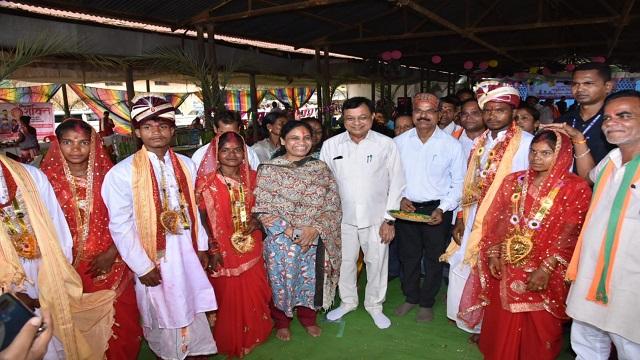 मुख्यमंत्री कन्या विवाह योजना के तहत 48 जोड़े परिणय सूत्र में बंधे