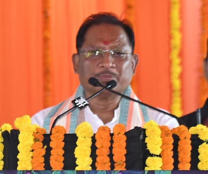 हमारी सरकार बस्तर में शांति और विकास के लिए प्रतिबद्ध: मुख्यमंत्री साय
