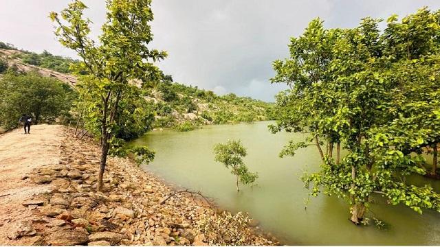 महात्मा गांधी नरेगा से जल संरक्षण, कृषि उत्पादन में बढ़ोतरी और ग्रामीणों को मिला आर्थिक संबल