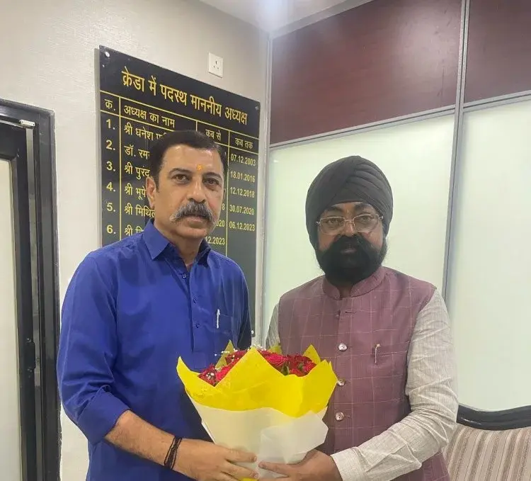 अमर पारवानी जी ने नवनियुक्त क्रेडा अध्यक्ष भूपेंद्र सवन्नी से मुलाकात कर दी बधाई एवं शुभकामनाएं