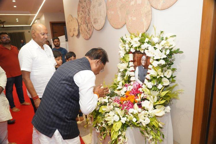 मुख्यमंत्री सहित अनेक वरिष्ठ नेताओं ने स्वर्गीय श्रीरामजीलाल अग्रवाल को की श्रद्धांजलि अर्पित