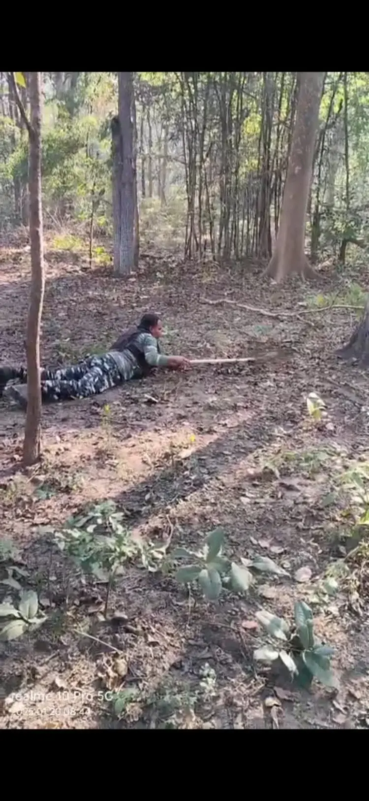 सुरक्षाबलों ने नक्सलियों द्वारा लगाए गए आईडी को किया नष्ट