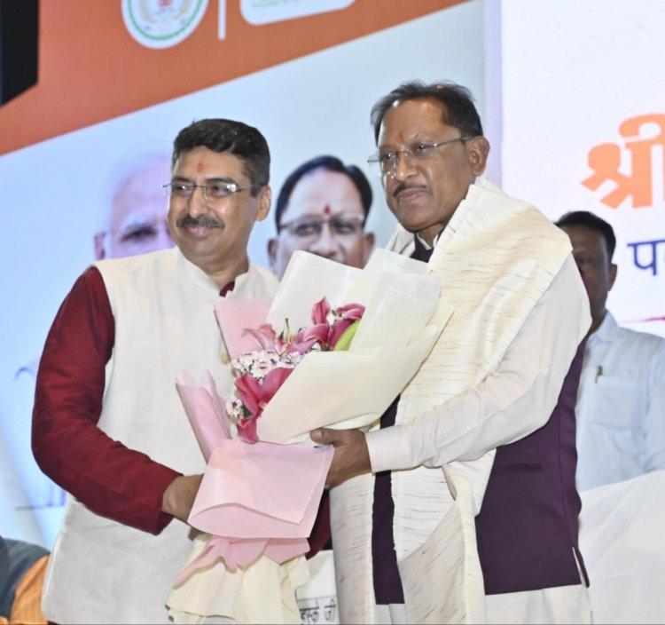 सीजीएमएससी के नए अध्यक्ष दीपक म्हस्के ने संभाला पदभार, मुख्यमंत्री ने दी शुभकामनाएं