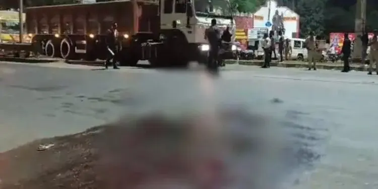 दर्दनाक सड़क हादसा ; ट्रक ने बाइक सवार 3 लोगों को कुचला, मौत