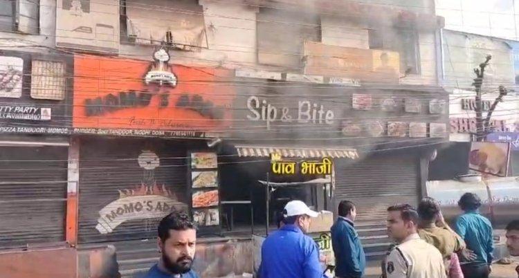 तेलीबांधा इलाके के CAFE में लगी आग