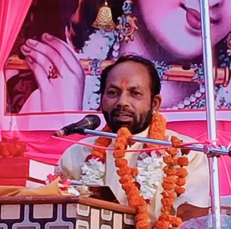 श्रीमद् भागवत कथा: आत्मा को परमात्मा से जोड़ने का मार्ग – पं. पवन चतुर्वेदी