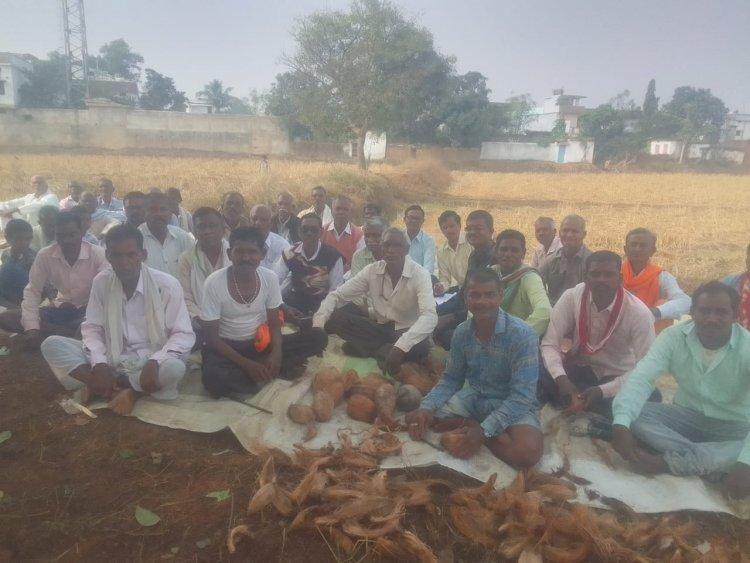 सांकरा में धान मिंजाई जात्रा हुआ