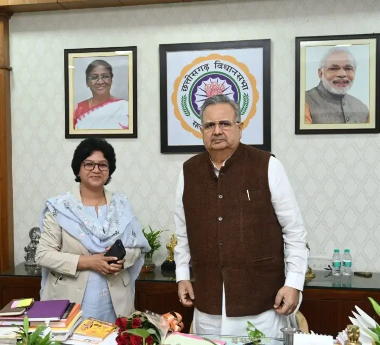 छग विधानसभा के अध्यक्ष डॉ. रमन सिंह से पामगढ़ विधायक हरबंश की सौजन्य मुलाकात