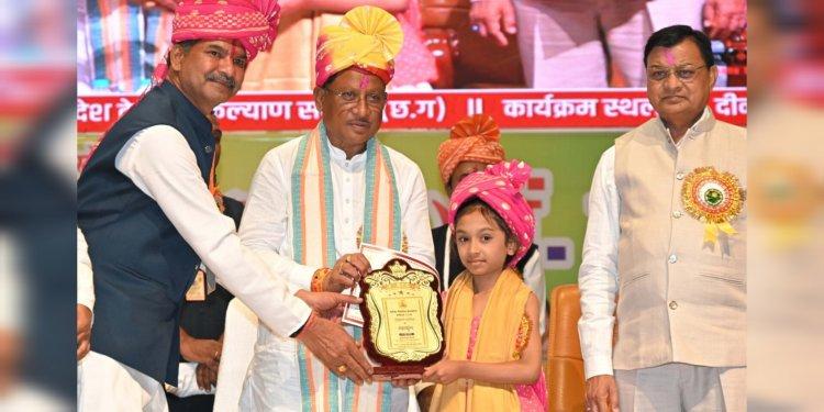 छत्तीसगढ़ के विकास में देवांगन समाज की महत्वपूर्ण भूमिका : मुख्यमंत्री विष्णु देव साय