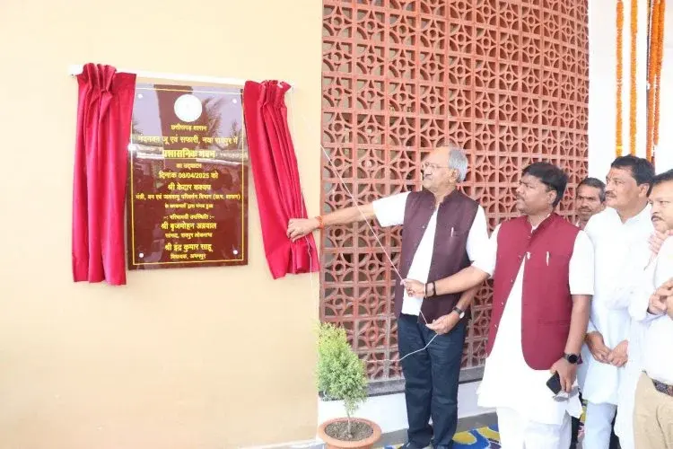 वन मंत्री केदार कश्यप ने नंदनवन जंगल सफारी में किया नियोनेटल केयर यूनिट और प्रशासनिक भवन का उद्घाटन