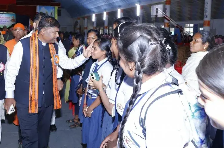 शैक्षणिक उत्कृष्टता के प्रति दृढ़ प्रतिबद्धता के साथ, विष्णु के सुशासन में आगे बढ़ रहा बस्तर - केदार कश्यप