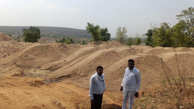 अवैध रेत उत्खनन व भंडारन पर सख्त नजर आए रामपुर विधायक