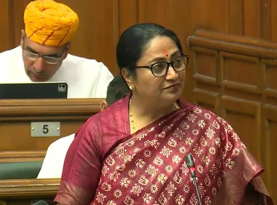 महिला समृद्धि को 5100 करोड़, पानी के लिए 9000 करोड़, दिल्लीवालों को मिलेगा 10 लाख का हेल्थ बीमा