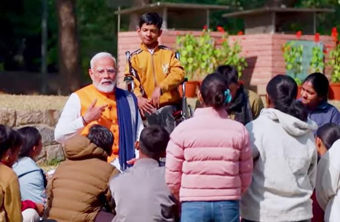 परीक्षा पे चर्चा में पीएम ने दिया एग्जाम प्रेशर से लडऩे का गुरु मंत्र, किताबी कीड़ा न बनने की सलाह