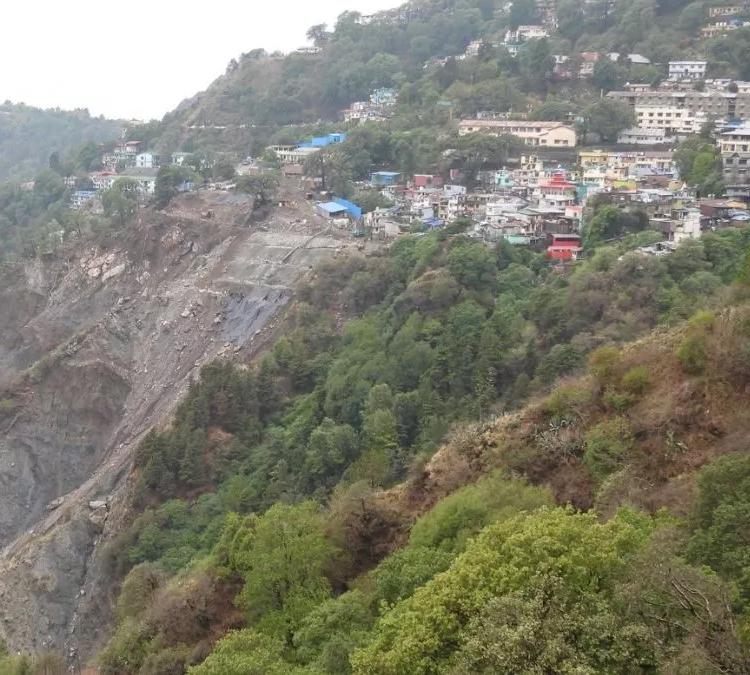 नैनीताल पर मंडरा रहा भूस्खलन का बड़ा खतरा