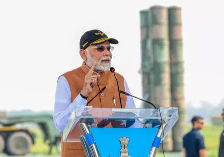 पीएम मोदी ने ऑपरेशन सिंदूर को वोकल फॉर लोकल से जोड़ा