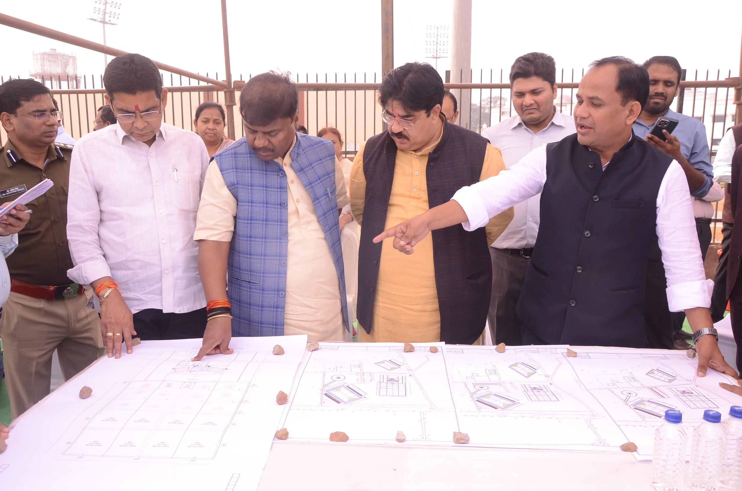 मुख्यमंत्री विष्णुदेव साय सरकार के एक साल पूर्ण होने पर प्रस्तावित कार्यक्रम का प्रभारी मंत्री केदार कश्यप ने लिया जायजा