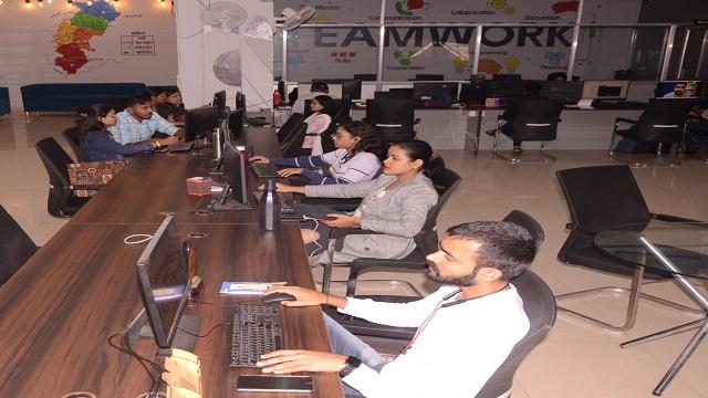 जिला प्रशासन का "आरंभ" तैयारः स्टार्टअप के लिए युवाओं को सर्वसुविधा युक्त ऑफिस, बिजनेस को मिलेगी नई ऊंचाईयां