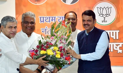 fadnavis_medium_2142_166
